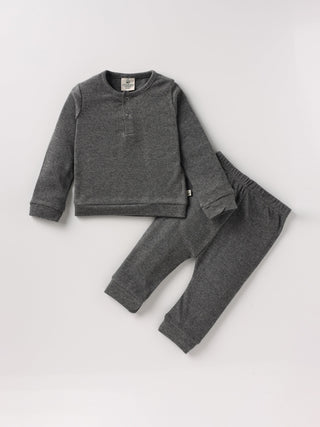 Unisex 4 - Piece Essential Combo Set – T-shirt, Sweatshirt, Shorts & Pants - Kidulan
