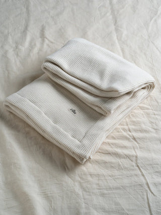 FETO BABY WAFFLE BLANKET 2 LAYER - CREAMY WHITE FLORAL STRIPES - Kidulan