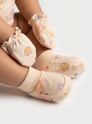 Newborn Cap, Mittens & Booties Set – Bear Print - Kidulan