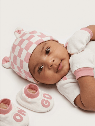 Newborn Cap, Mittens & Booties Set – Pink Checker - Kidulan