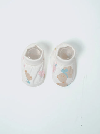 Newborn Cap, Mittens & Booties Set – White Print - Kidulan