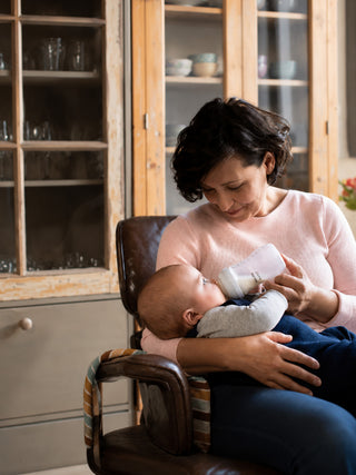 Avent Natural Response Baby Feeding Bottle-260ml (3-6 Months) - Kidulan